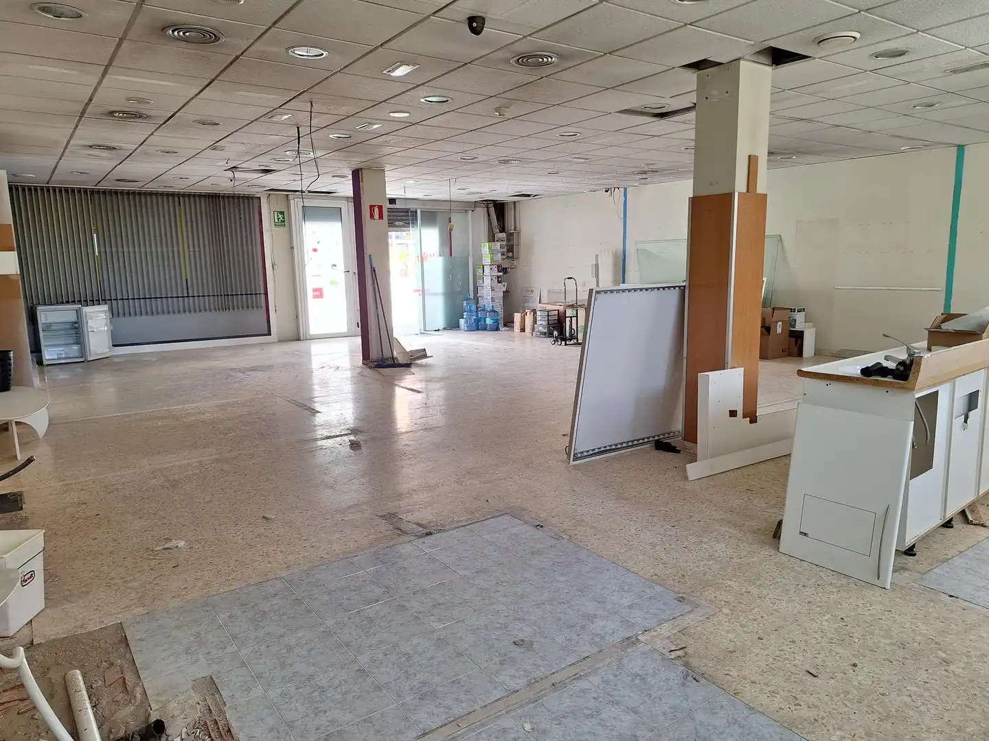 LOCAL COMERCIAL EN ZONA DE PAS, imatge 4