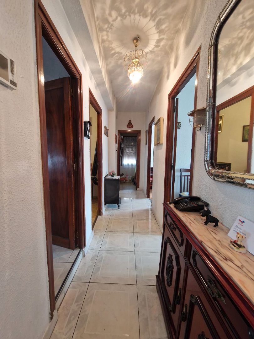 Pis en venda a Calle Valencia, El Carbayedo - El Quirinal, Avilés