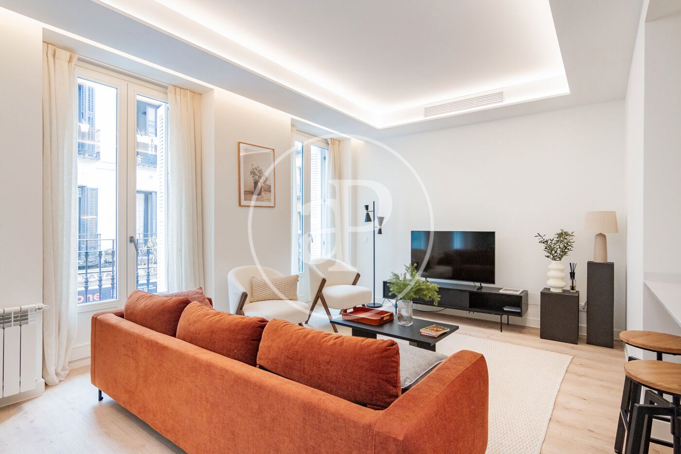Living room of Flat to rent in  Madrid Capital  with Air Conditioner, Heating and Storage room