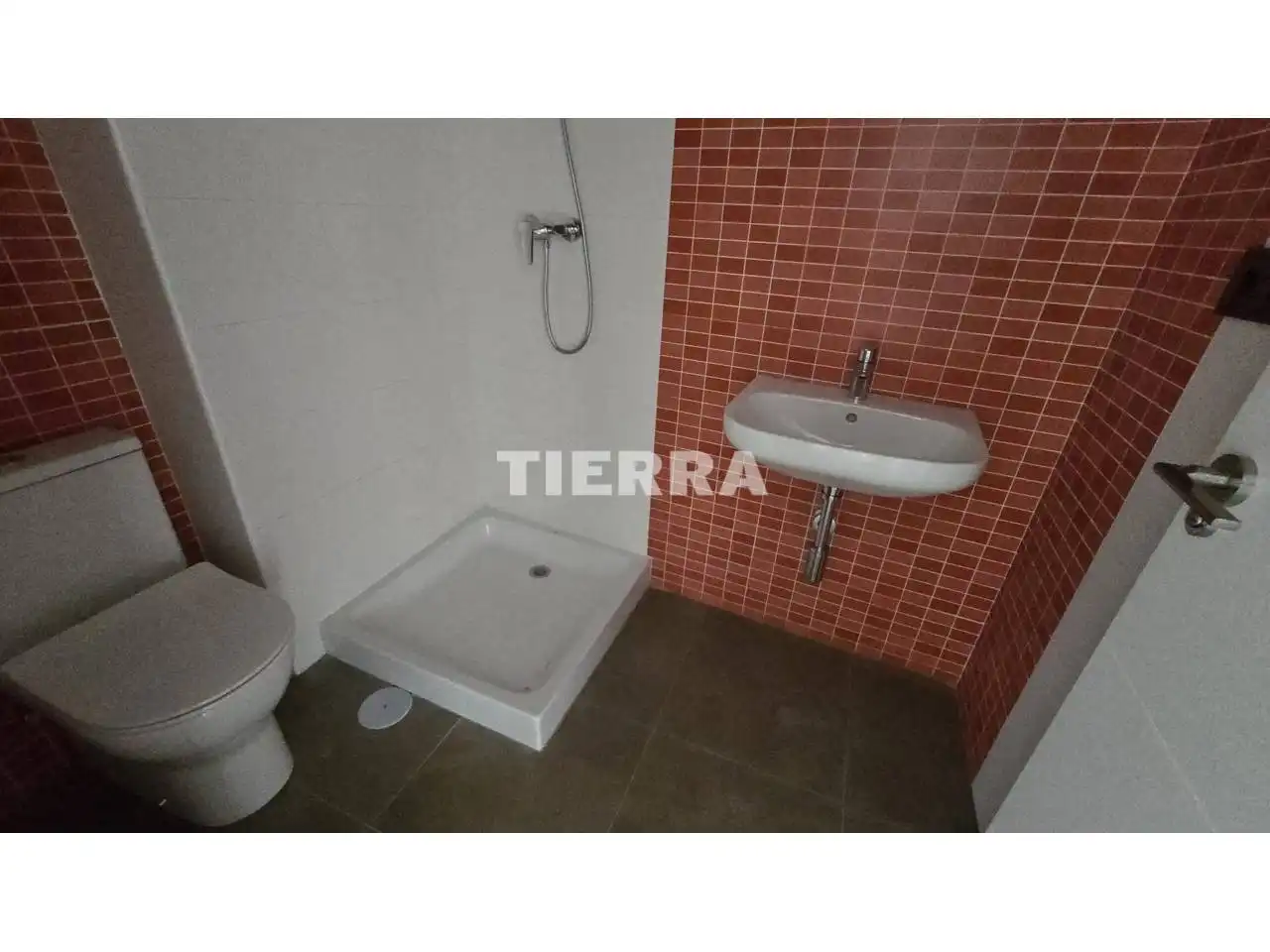 Bany de Pis en venda en Alcantarilla amb Traster i Balcó