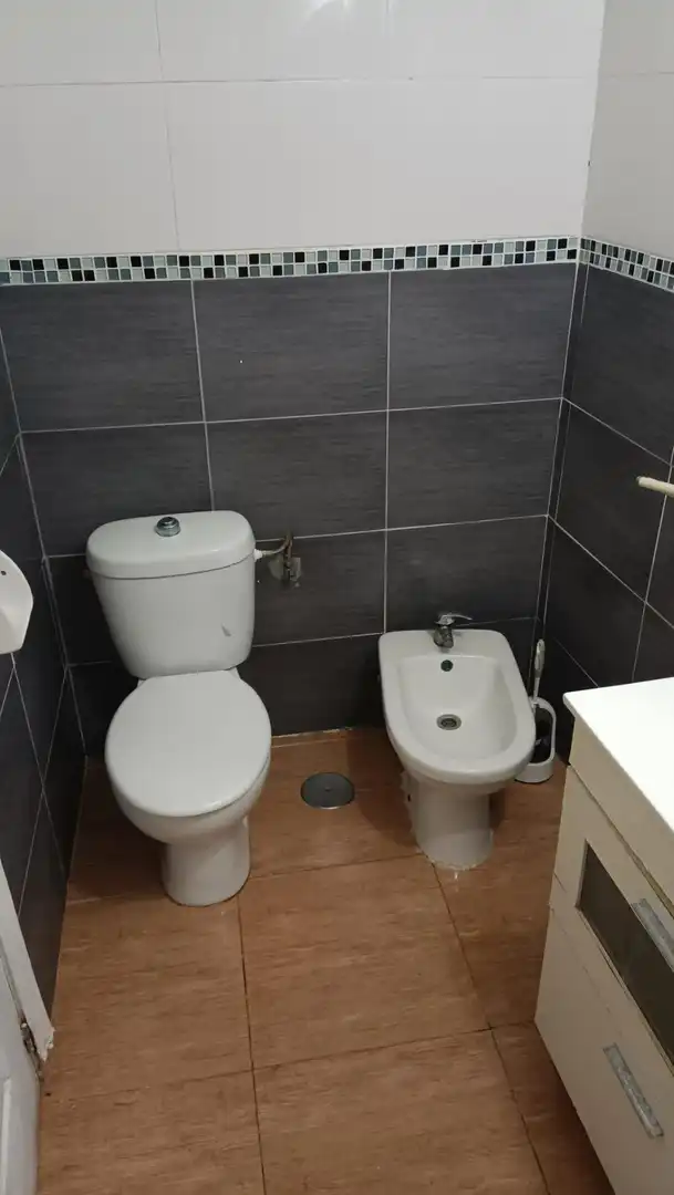 Badezimmer von Wohnung zur Miete in Centro