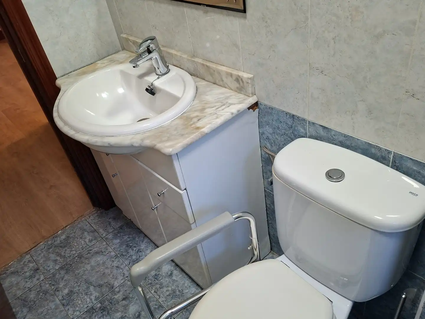 Bathroom of Flat for sale in Irun   with Heating, Furnished and Oven