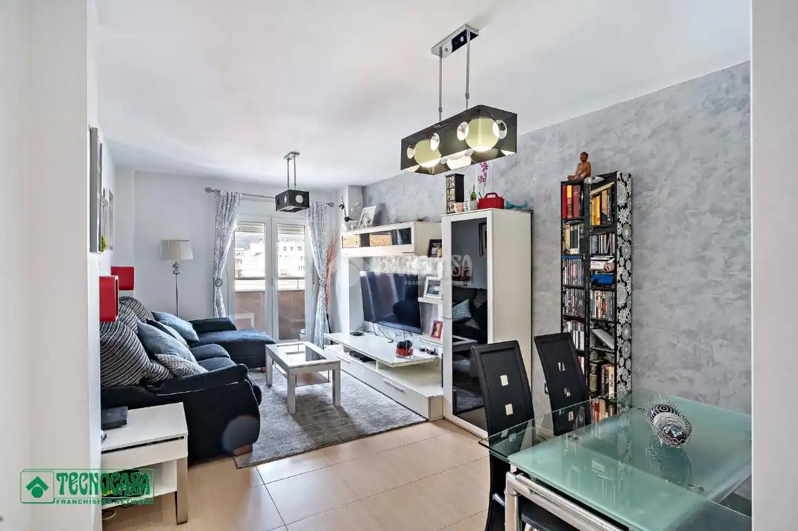Wohnzimmer von Wohnung zum Verkauf in Roquetas de Mar mit Klimaanlage