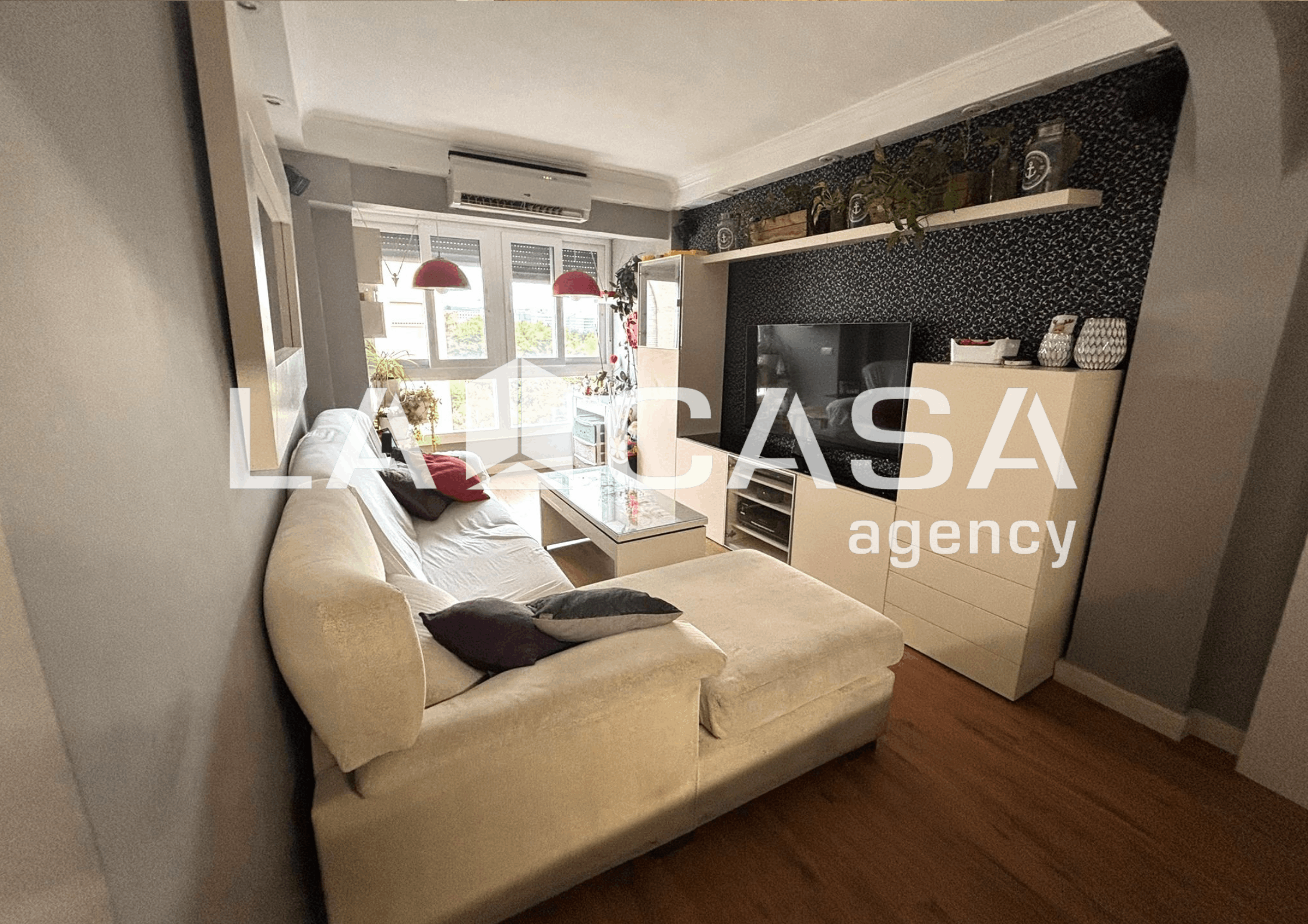Living room of Flat for sale in  Sevilla Capital