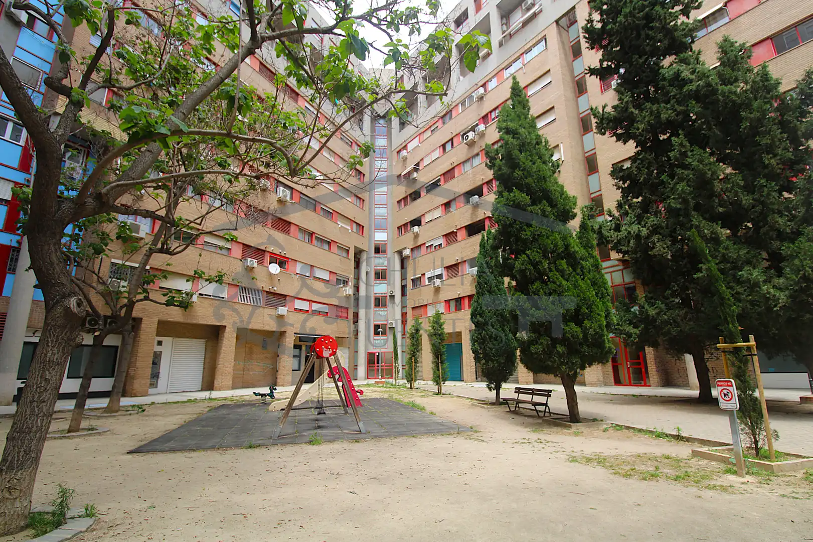 Vista exterior de Piso en venta en Valencia con Aire acondicionado, Parquet y Horno