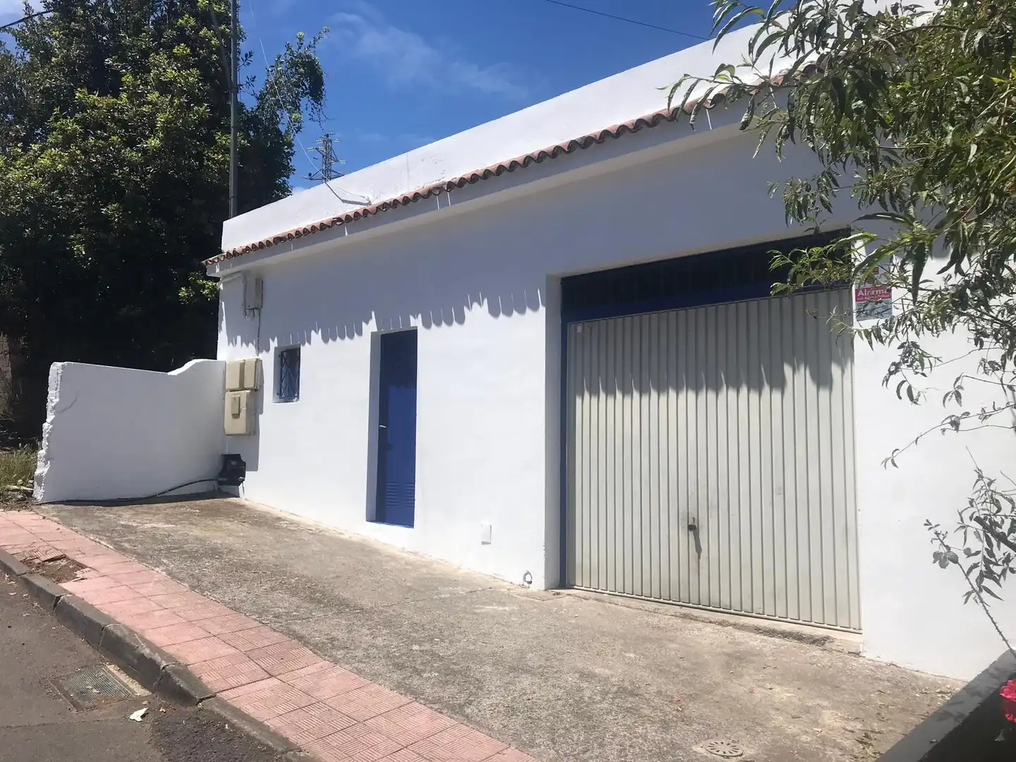 Vista exterior de Nave industrial en venta en Tacoronte con Alarma