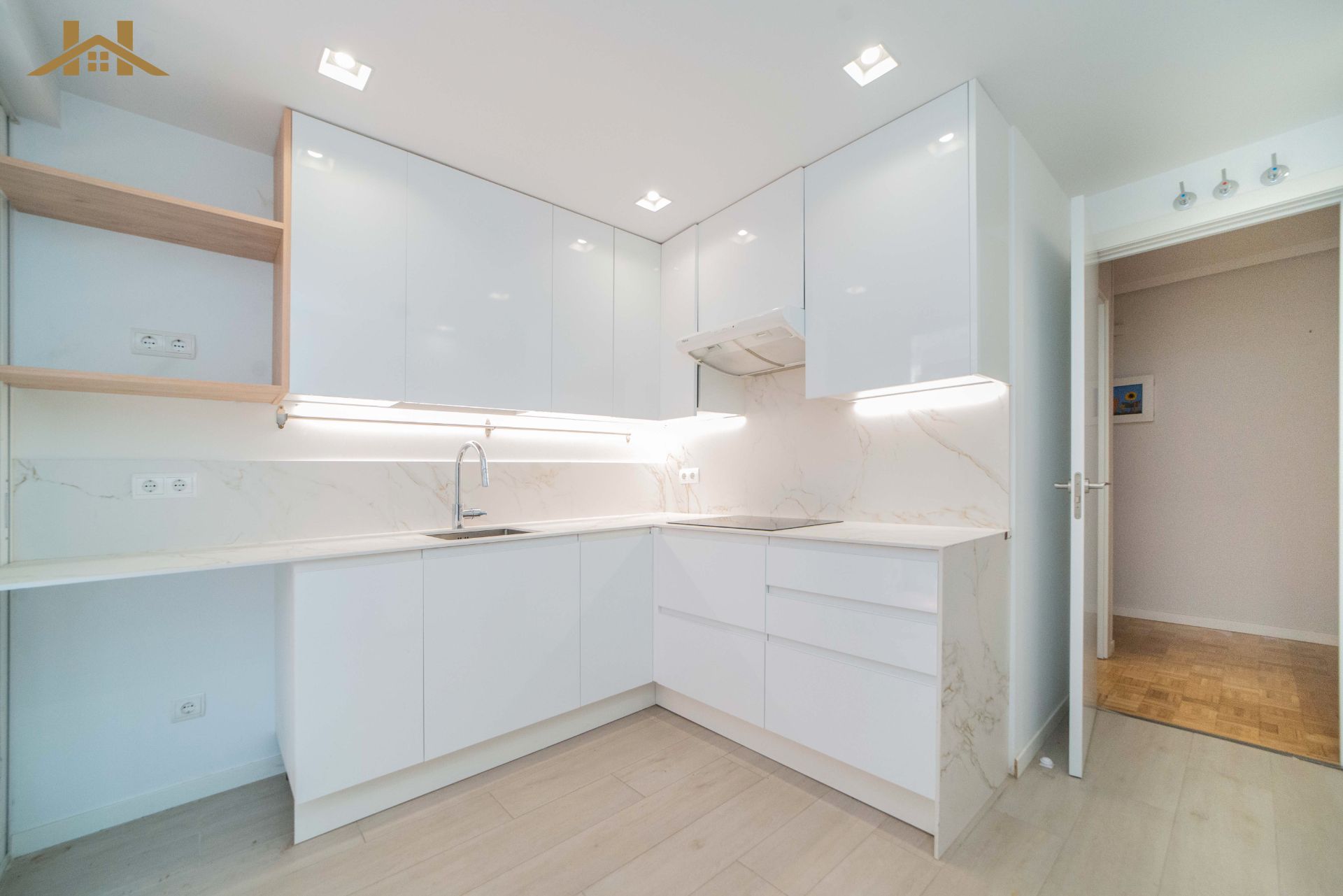Kitchen of Flat for sale in Pozuelo de Alarcón  with Air Conditioner, Heating and Private garden