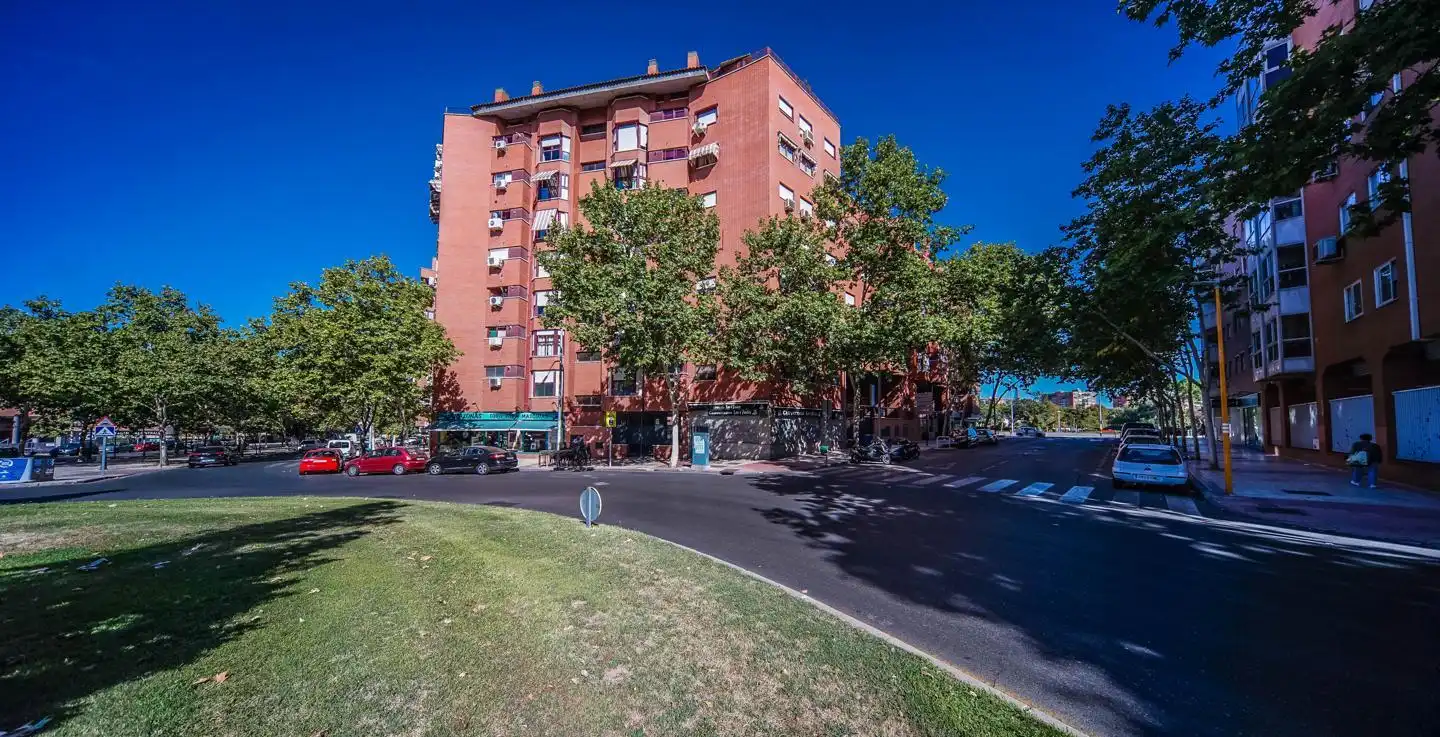 Vista exterior de Pis en venda en Alcorcón amb Aire condicionat, Calefacció i Parquet
