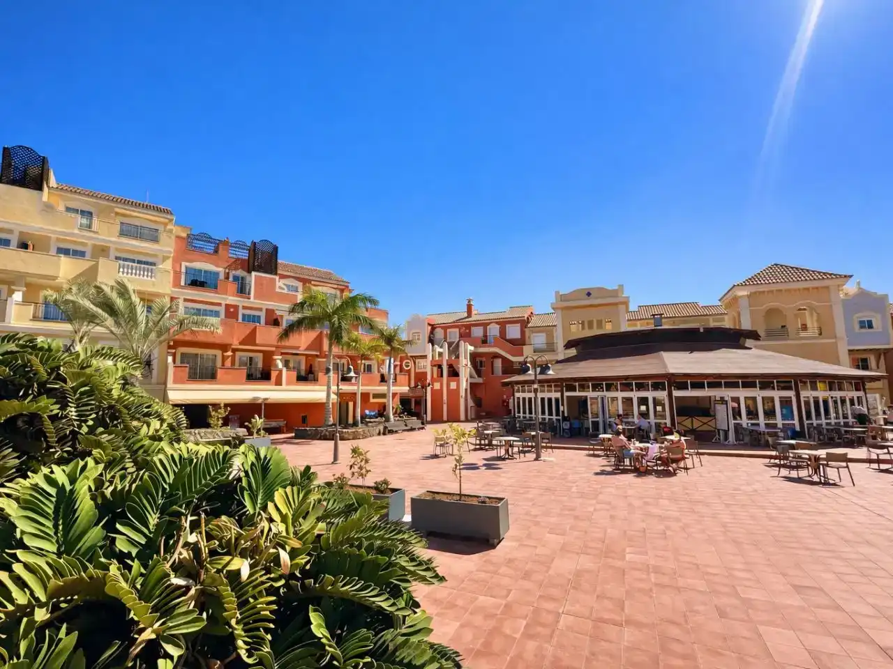 Vista exterior de Apartament en venda en Arona amb Aire condicionat, Piscina i Balcó