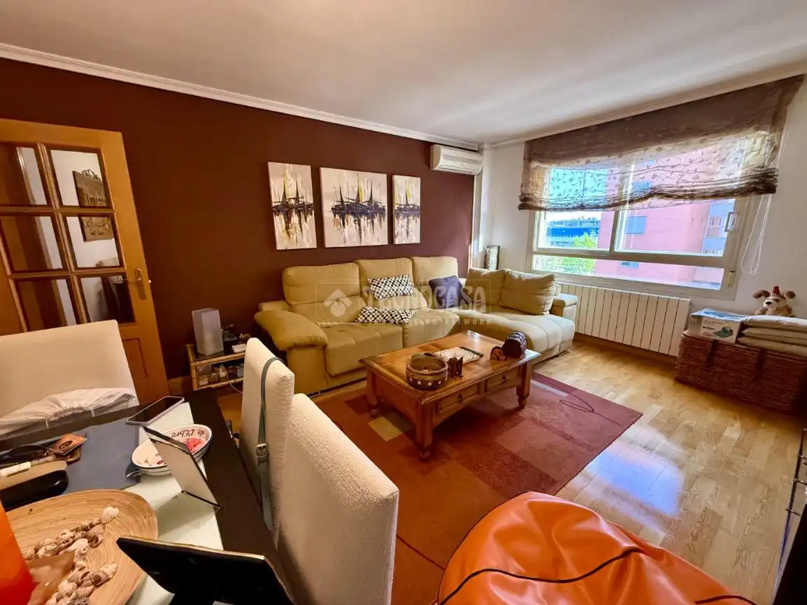 Living room of Flat for sale in Madrid  with Air Conditioner and Heating