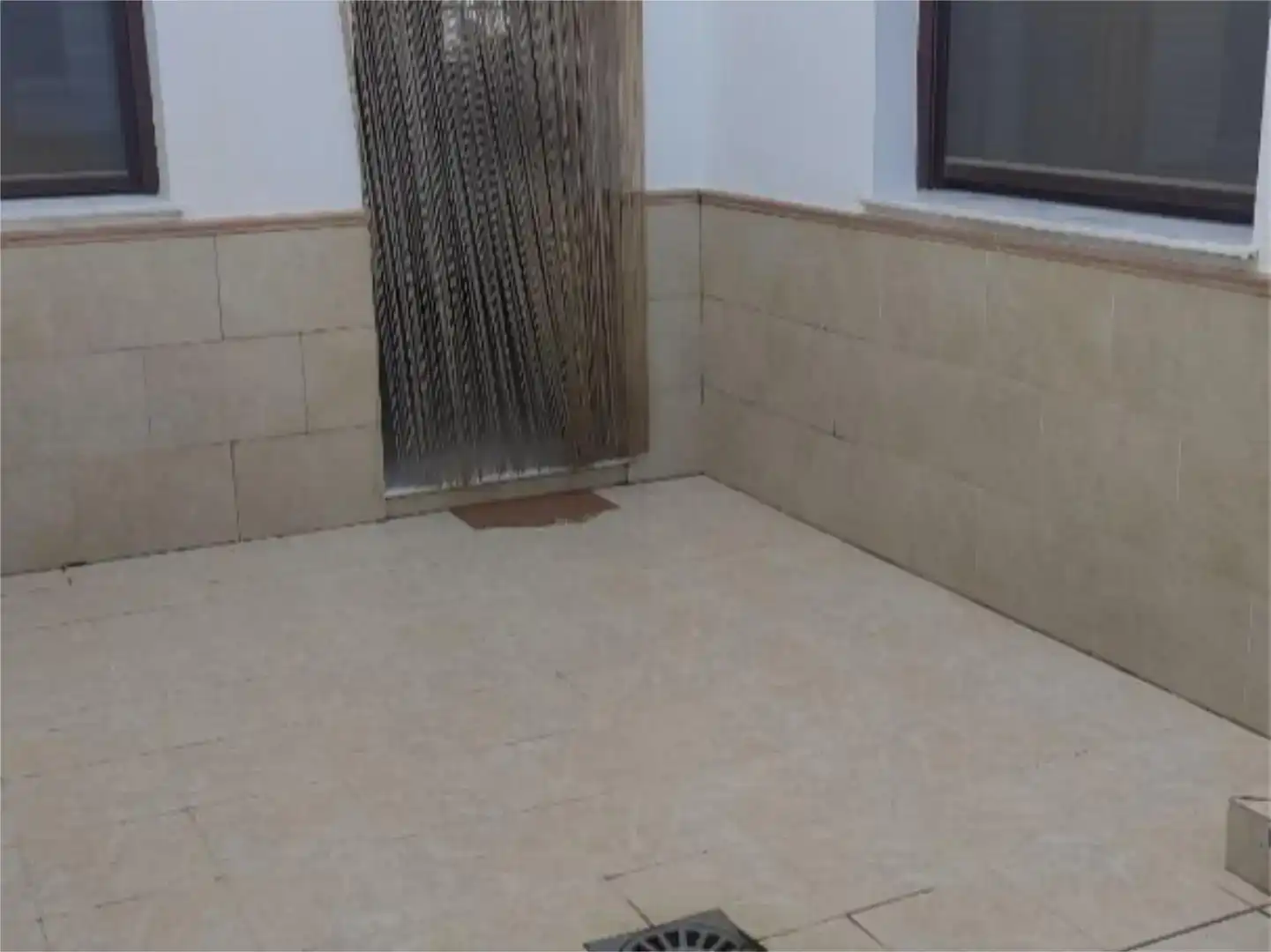 Bany de Pis en venda en Beas amb Aire condicionat, Jardí privat i Parquet