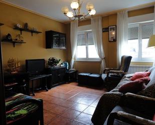 Living room of Flat for sale in Villaviciosa  with Heating