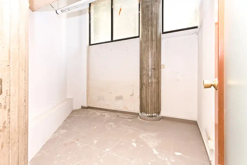 Gewerbefläche zum Verkauf in Av, Francesc Macià, imagen 23