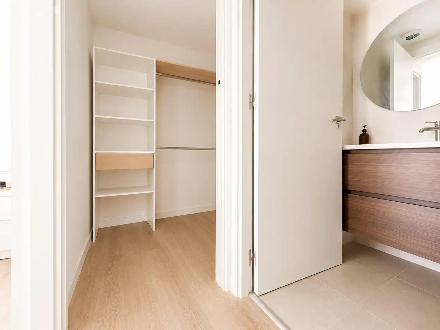 Schlafzimmer von Wohnung zur Miete in Valencia mit Klimaanlage, Heizung und Möbliert