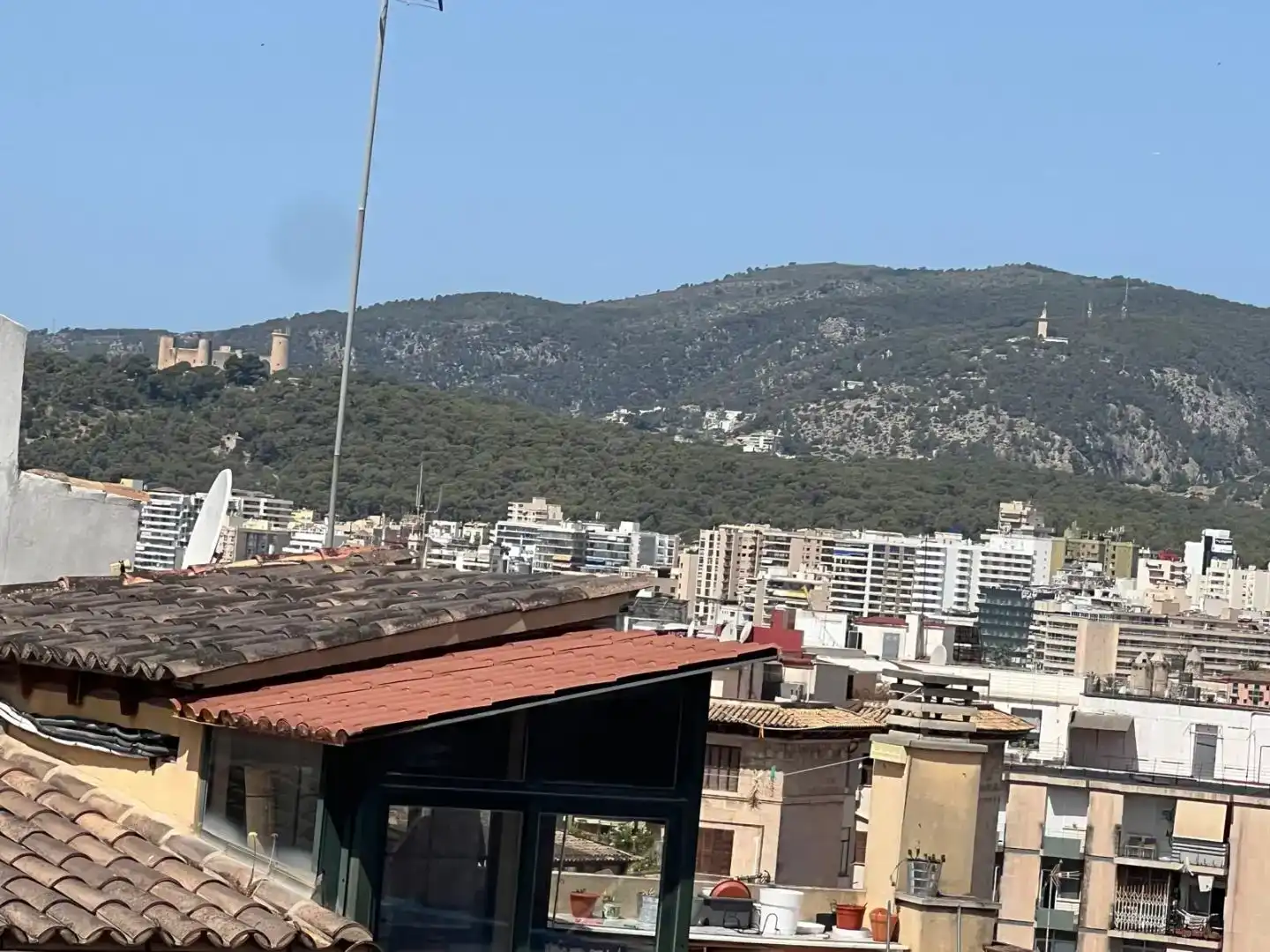 Vista exterior de Casa adosada en venta en  Palma de Mallorca con Balcón