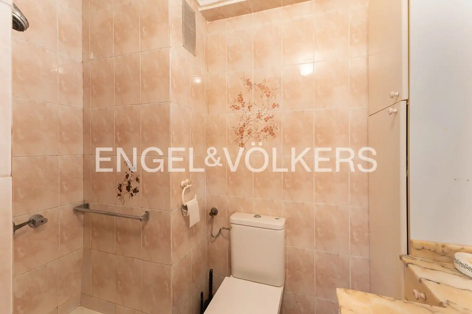 Bathroom of Flat for sale in Valencia  with Heating, Storage room and Balcony