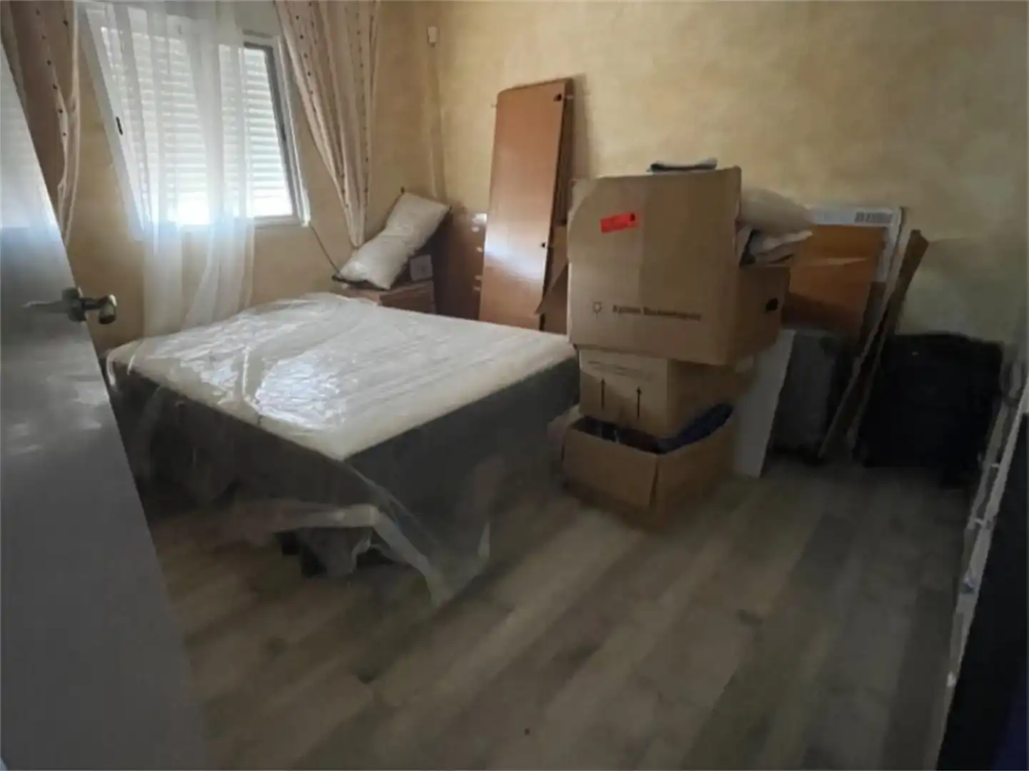 Habitación de Planta baja en venta en Villar de Cañas con Piscina
