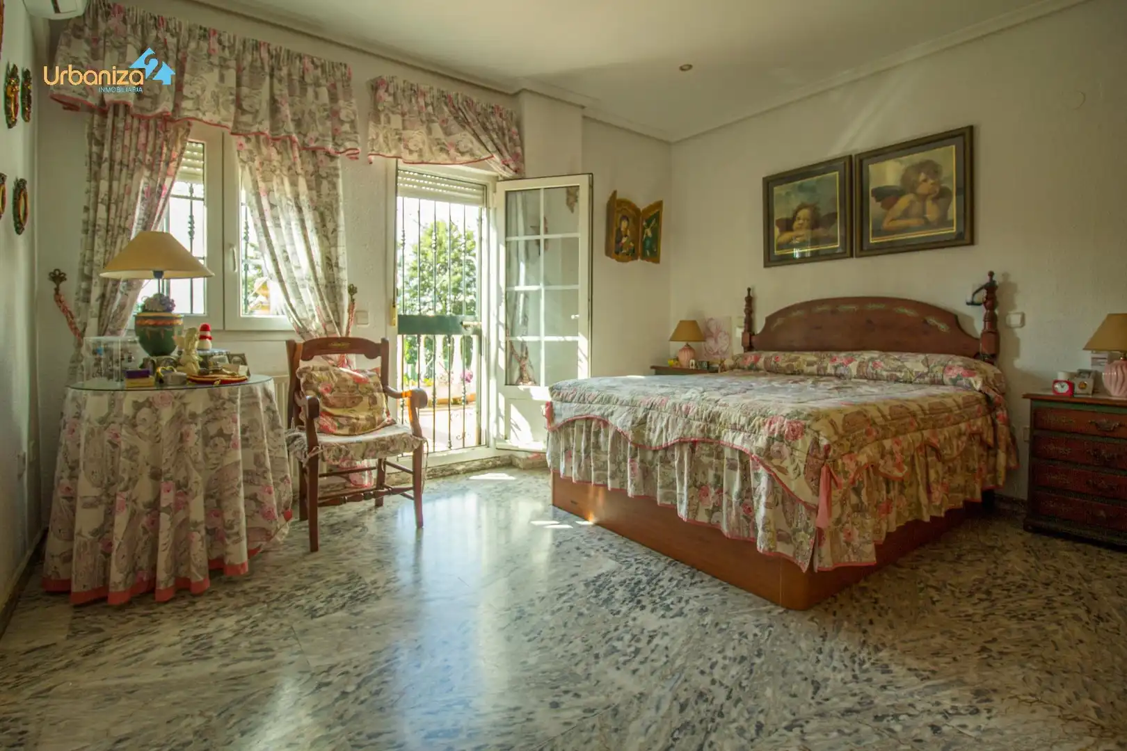 Dormitori de Casa o xalet en venda en Badajoz amb Aire condicionat, Jardí privat i Terrassa