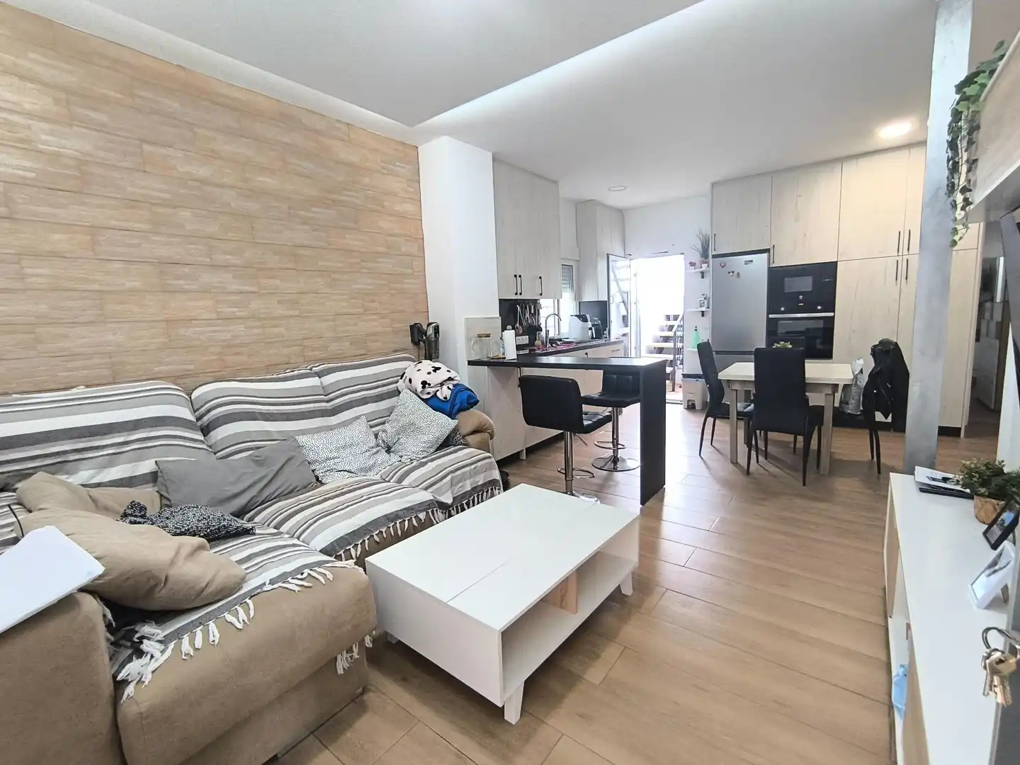 Sala de estar de Casa adosada en venta en Málaga con Aire acondicionado, Calefacción y Terraza