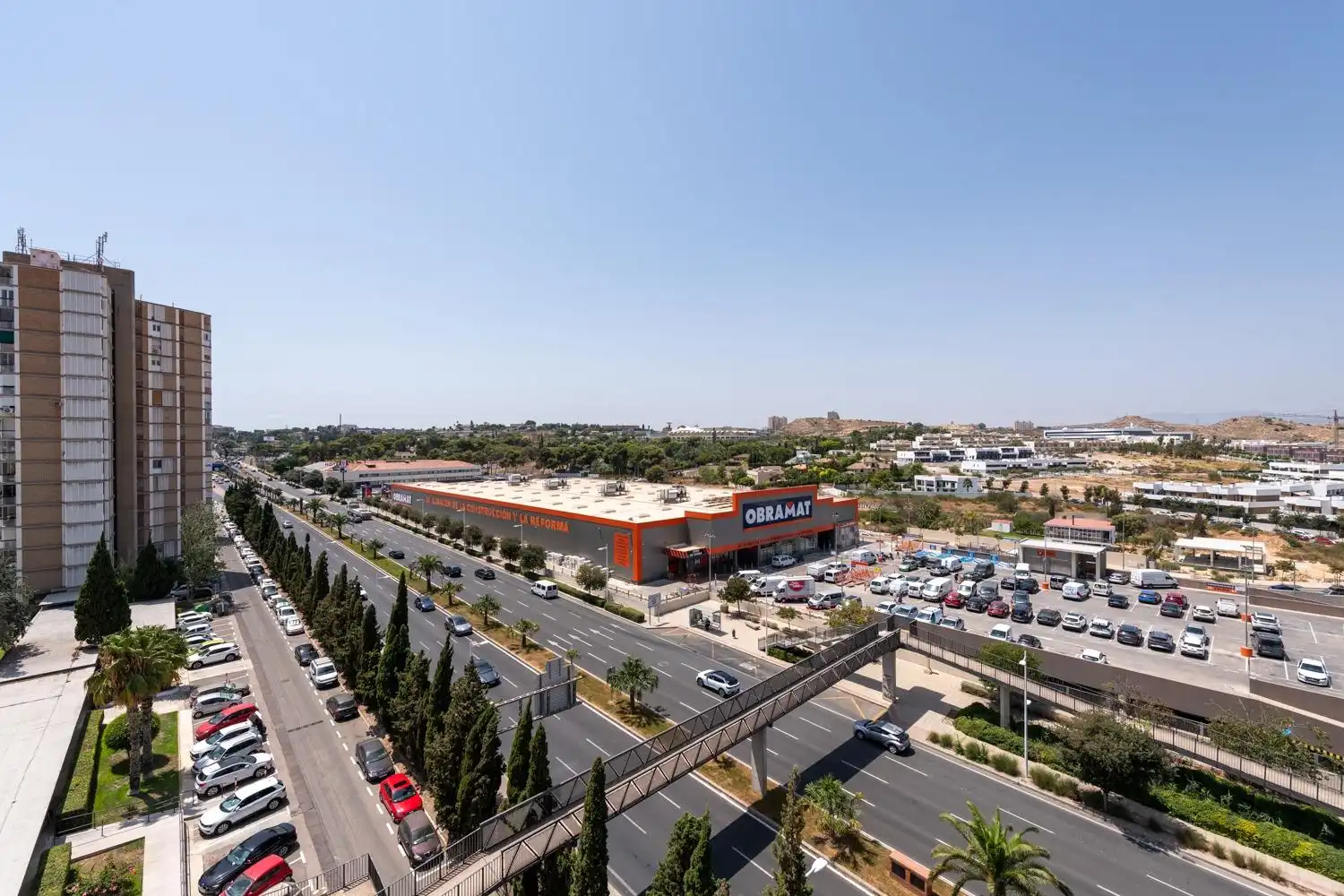 Piso en venta en Alicante / Alacant con Jardín privado, Terraza y Piscina comunitaria