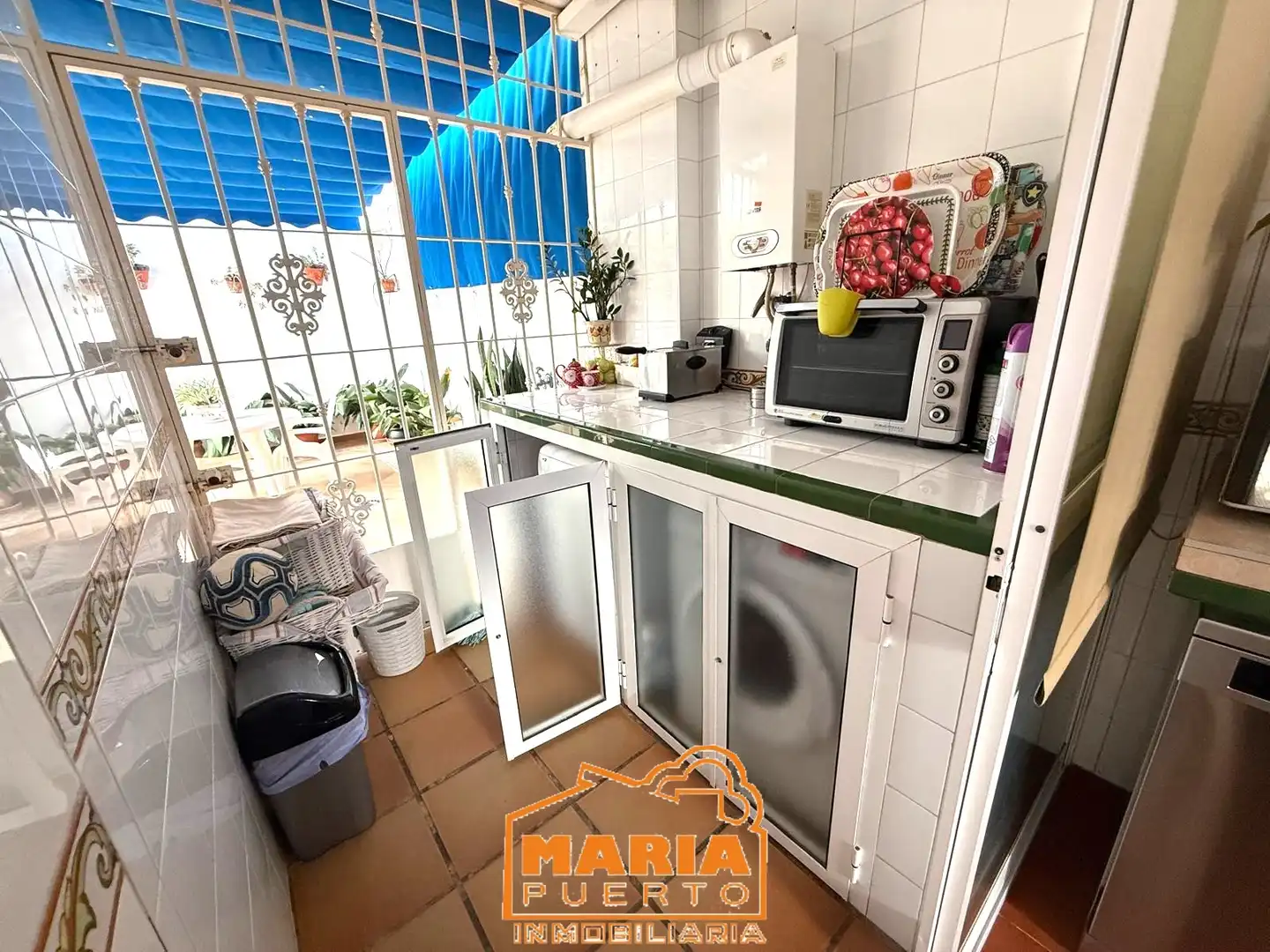 Kitchen of Detached homes for sale in Málaga