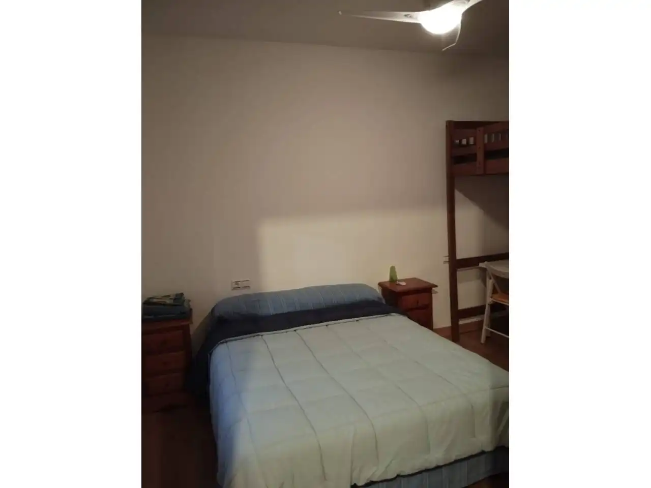 Habitación de Apartamento de alquiler en Ocaña con Calefacción, Parquet y Amueblado