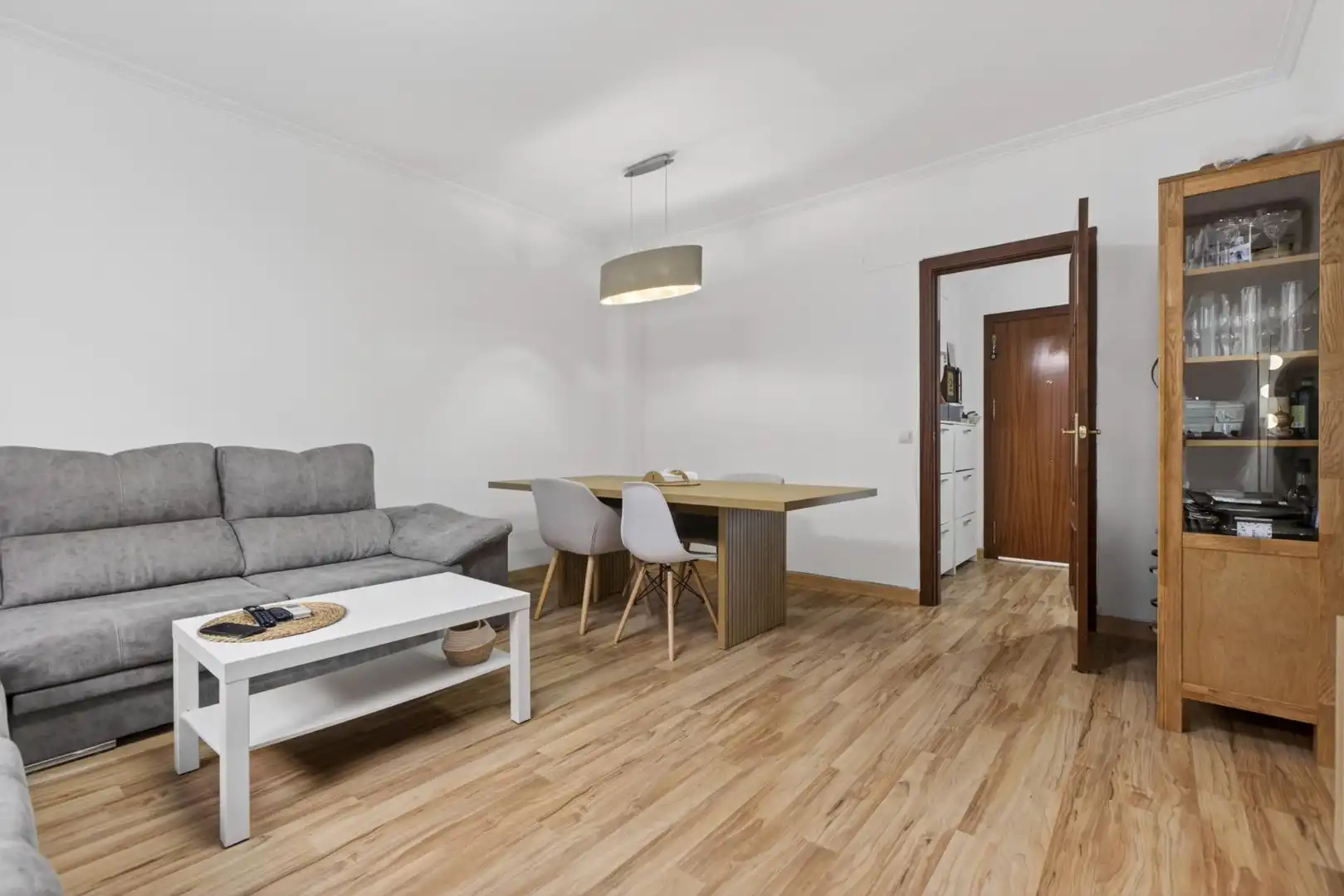 Sala de estar de Piso en venta en Sevilla con Aire acondicionado, Terraza y Piscina comunitaria
