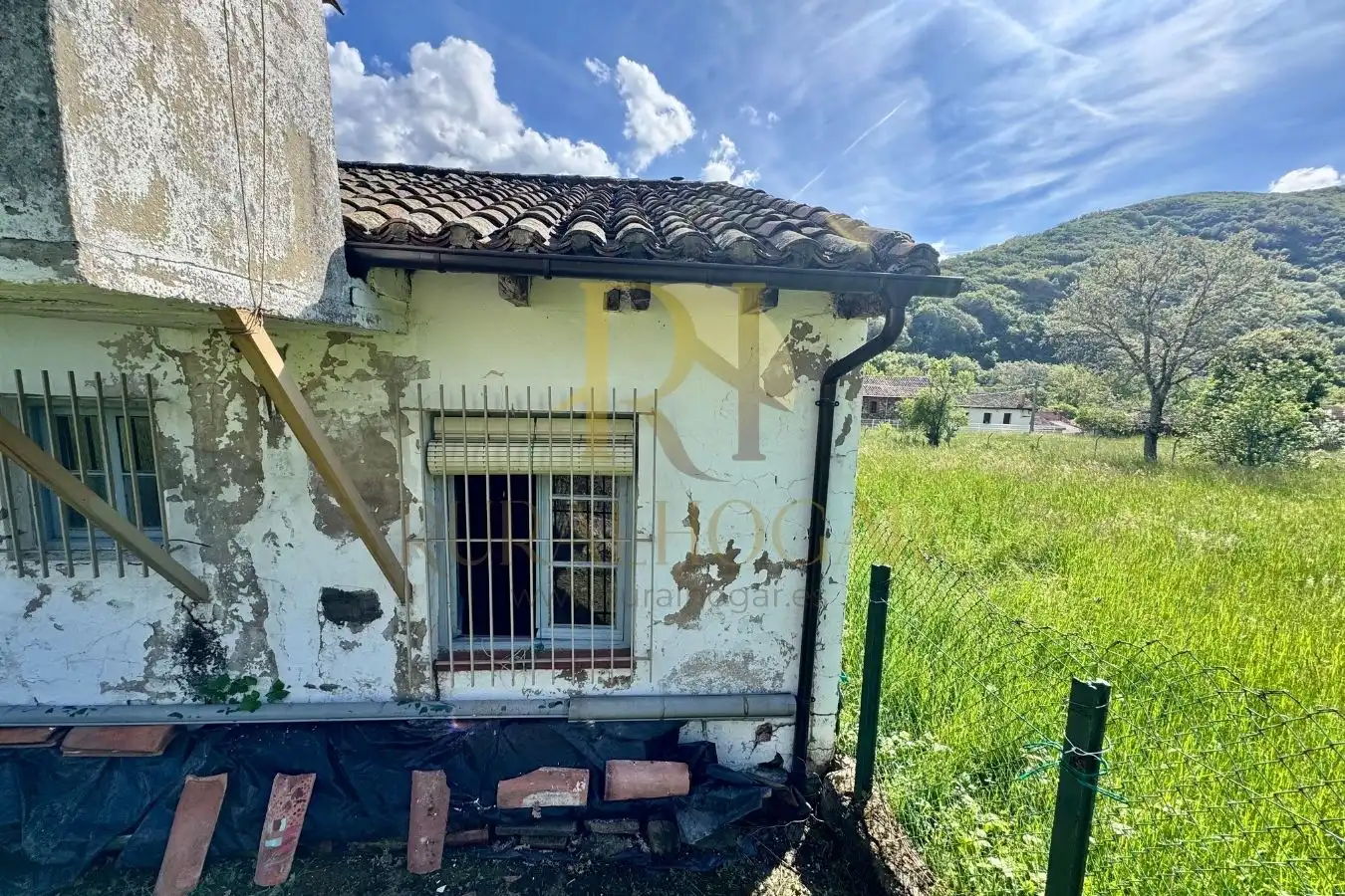 Houses for sale in Matallana de Torío  with Heating and Private garden