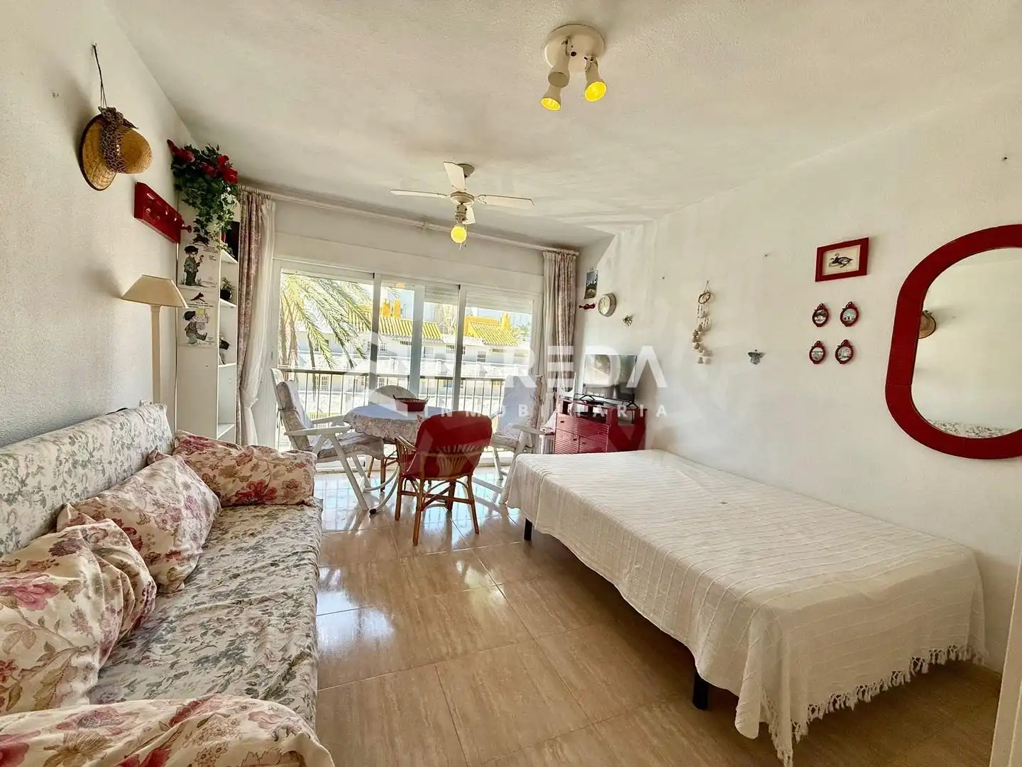 Dormitori de Estudi en venda en Roquetas de Mar amb Jardí privat i Piscina comunitària