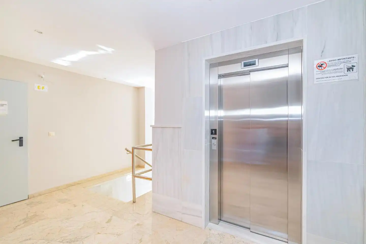 Piso en venta en Motril con Terraza y Piscina comunitaria
