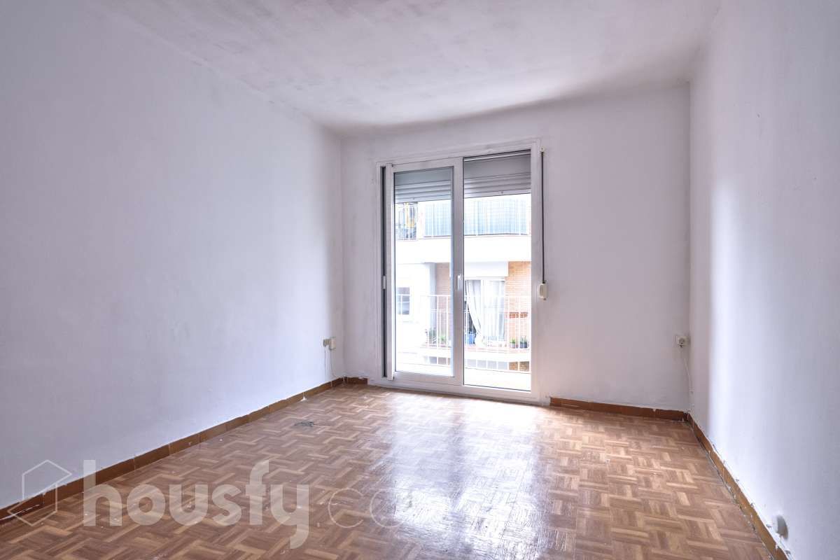 Sala de estar de Piso en venta en  Barcelona Capital con Parquet, Trastero y Balcón