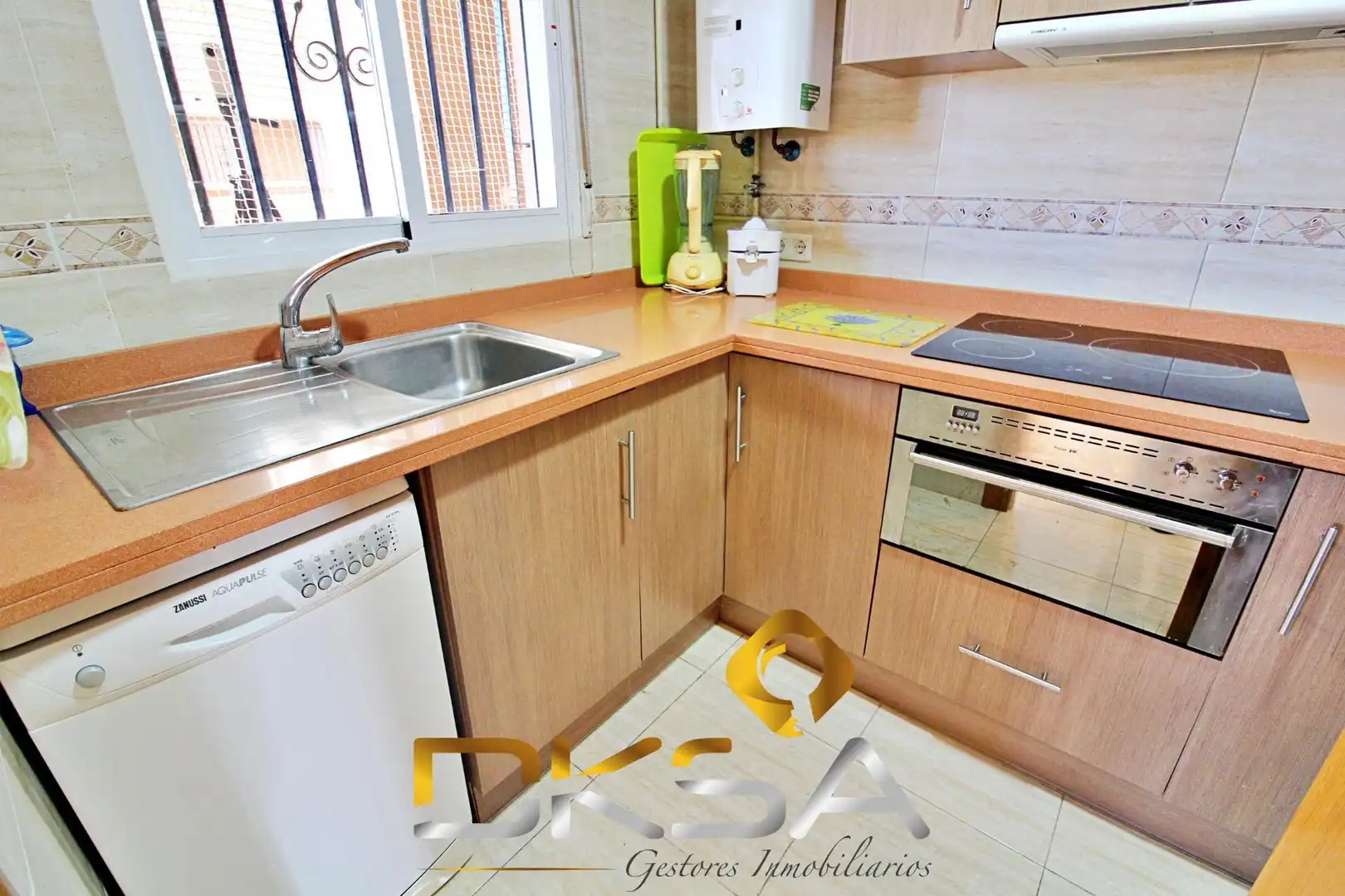 Apartment with pool for sale in Calle AMPLARIES, imagen 10