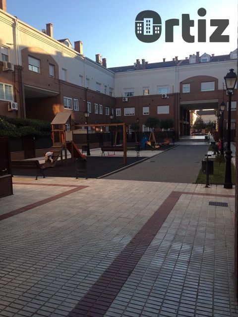 Parkplatz von Wohnungen zum verkauf in Azuqueca de Henares mit Heizung, Balkon und Gemeinschaftspool