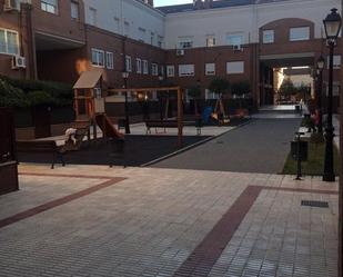 Aparcament de Apartament en venda en Azuqueca de Henares amb Calefacció, Balcó i Piscina comunitària
