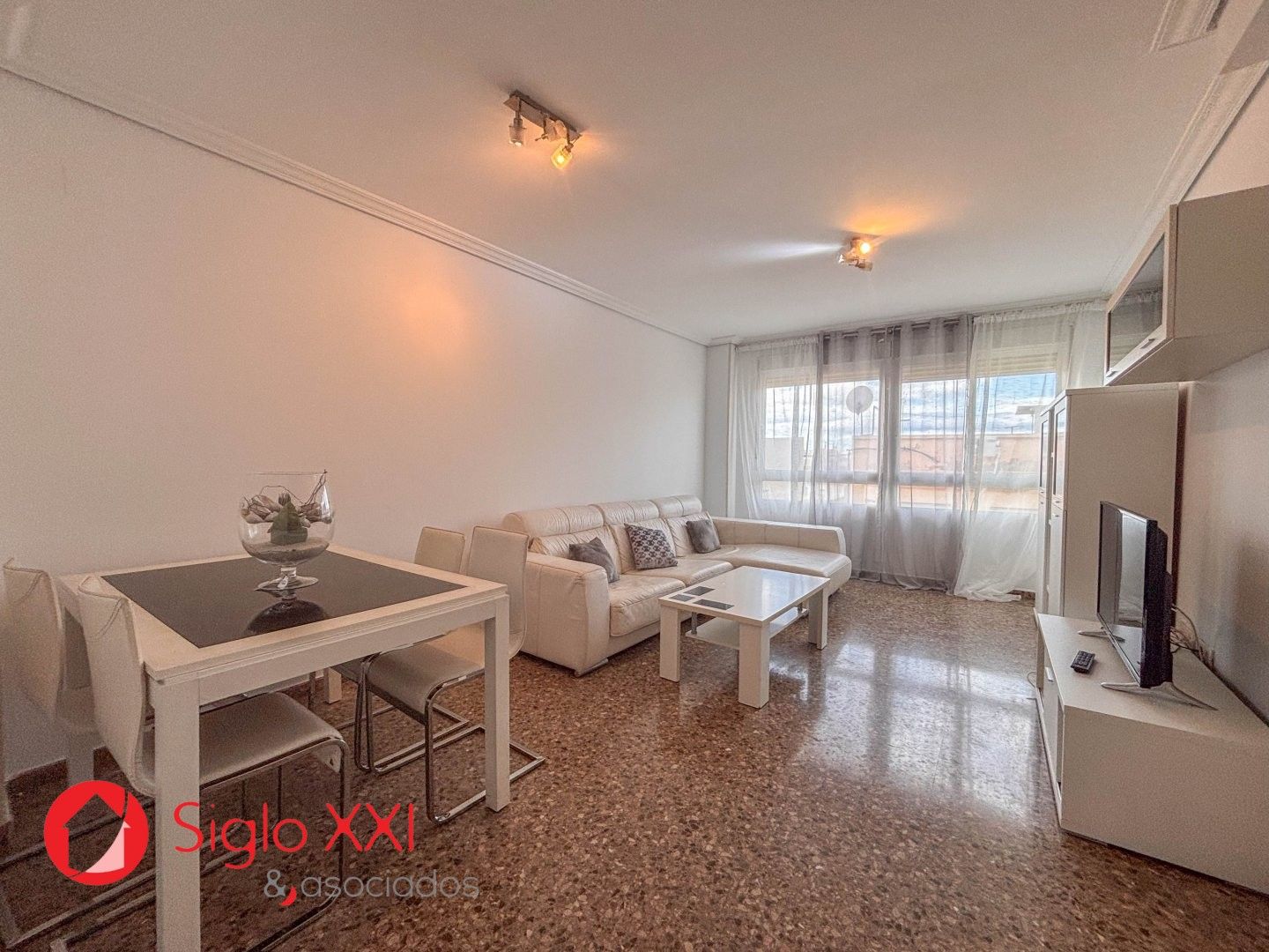 Vista exterior de Dúplex en venda en Vila-real amb Terrassa i Moblat