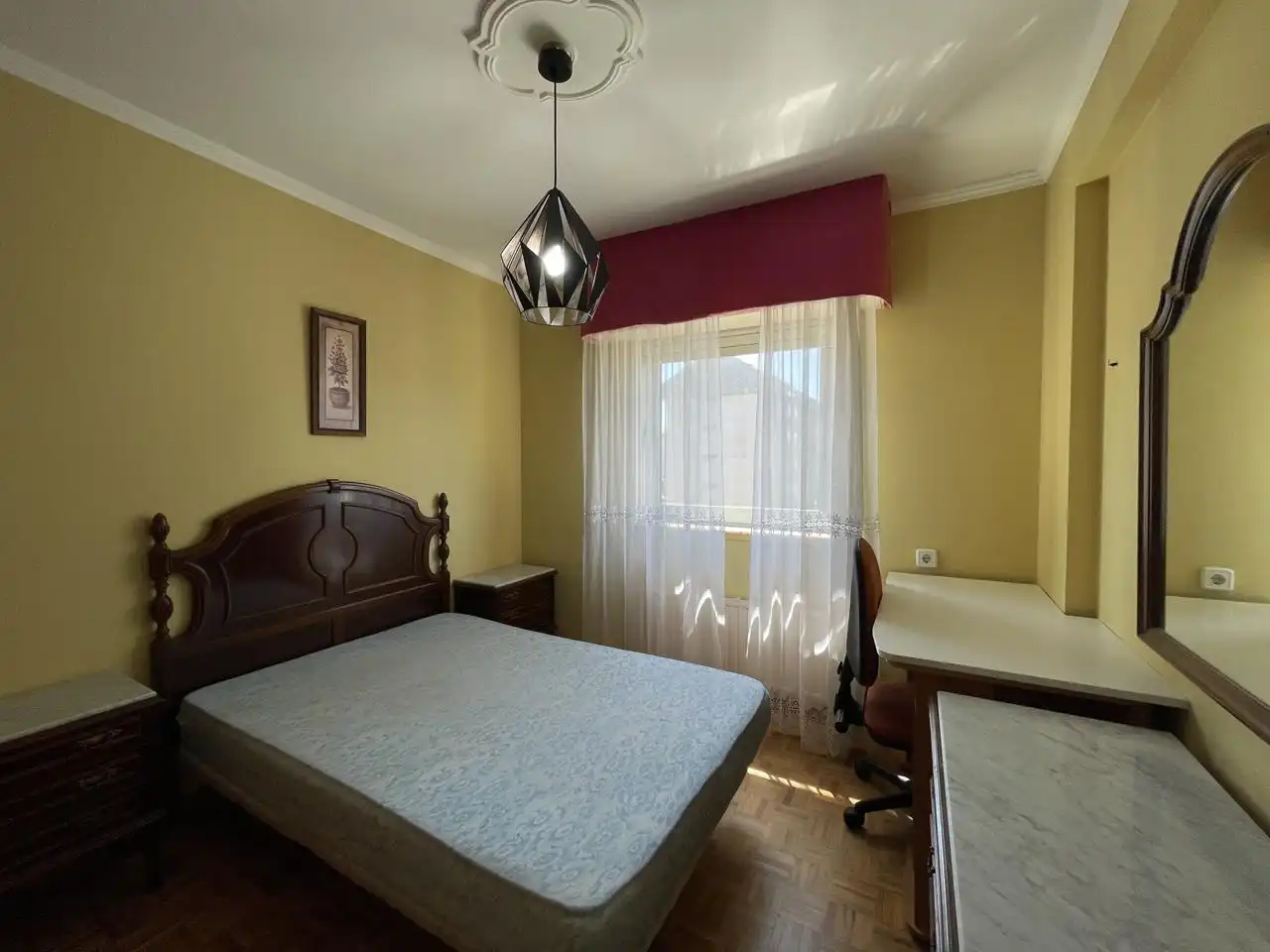 Habitación de Piso en venta en A Coruña Capital  con Calefacción y Trastero