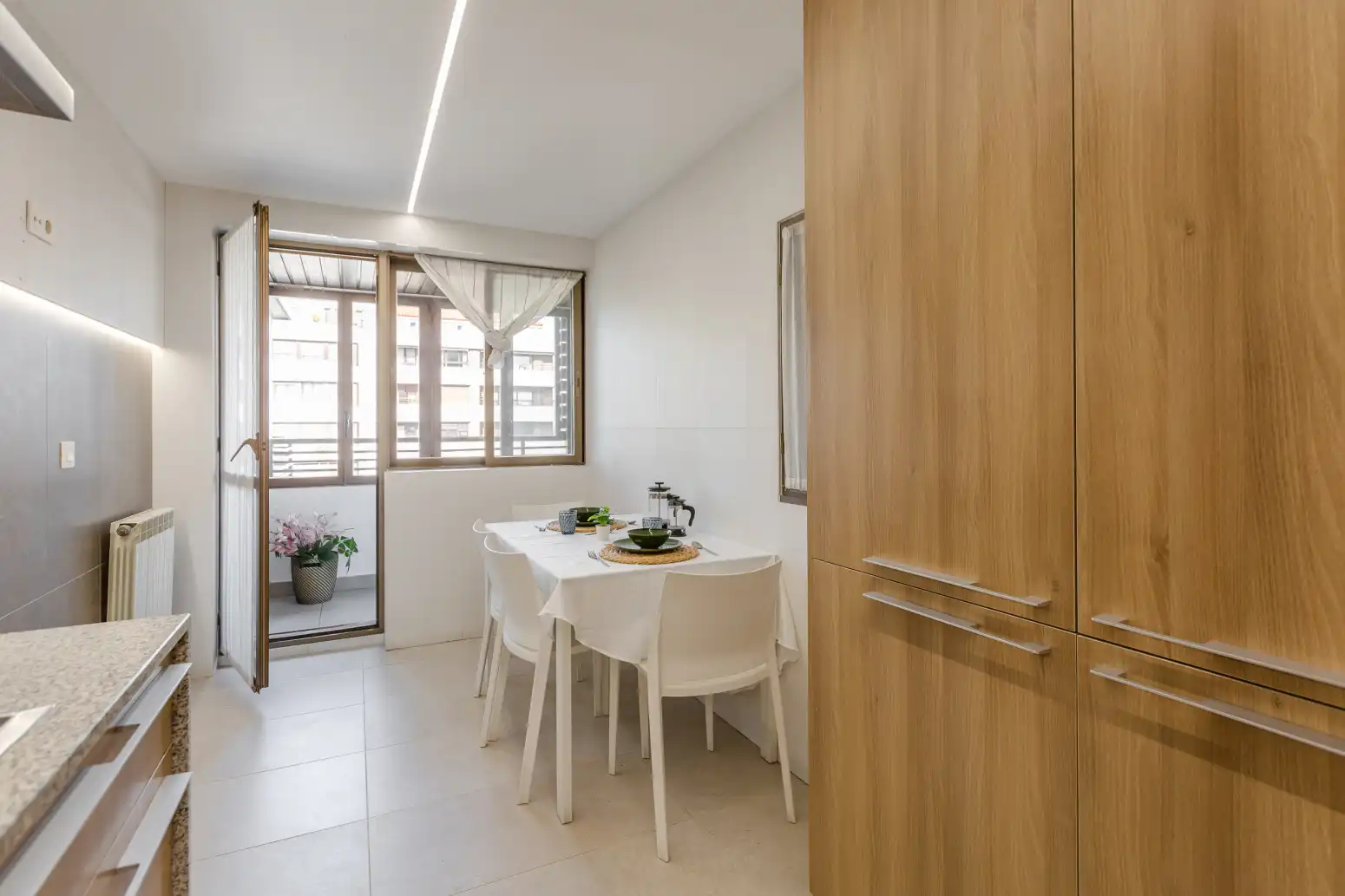 Cocina de Piso en venta en  Pamplona / Iruña con Calefacción, Parquet y Trastero