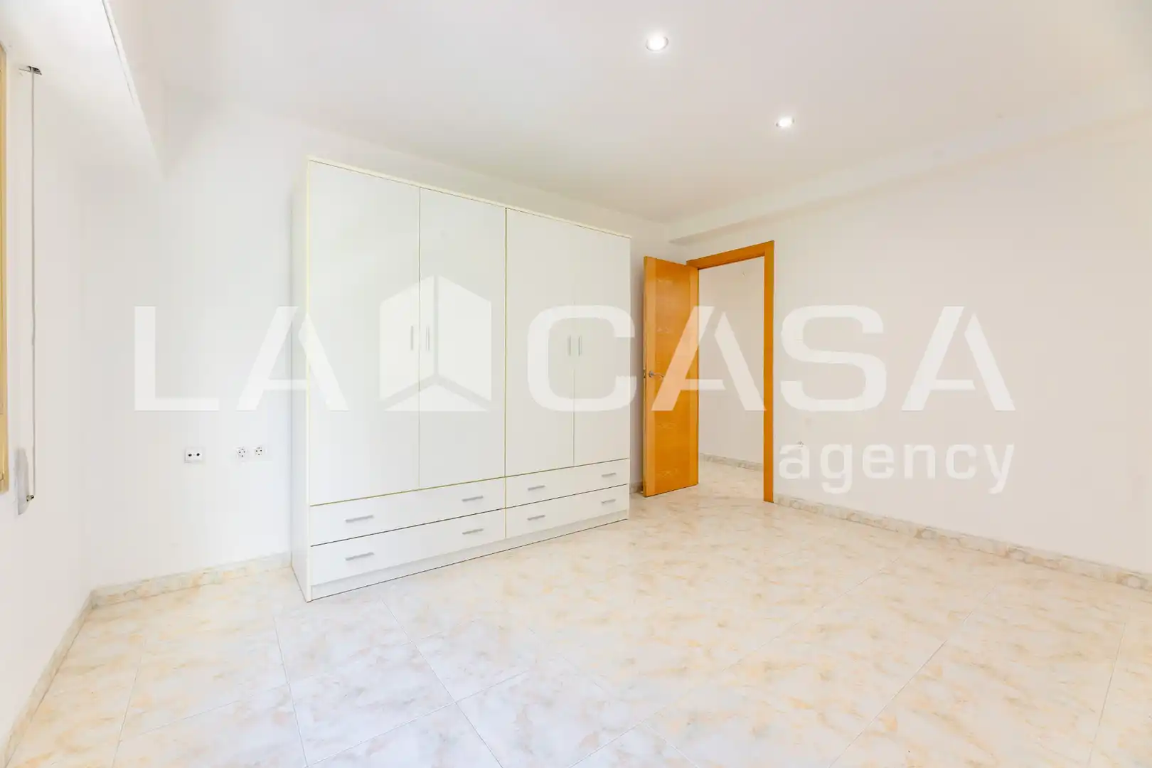 Piso en venta en Valencia con Balcón
