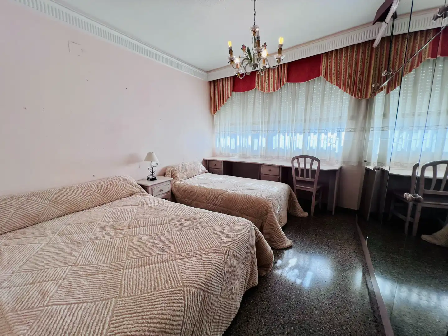 Dormitori de Casa adosada en venda en Petrer amb Calefacció