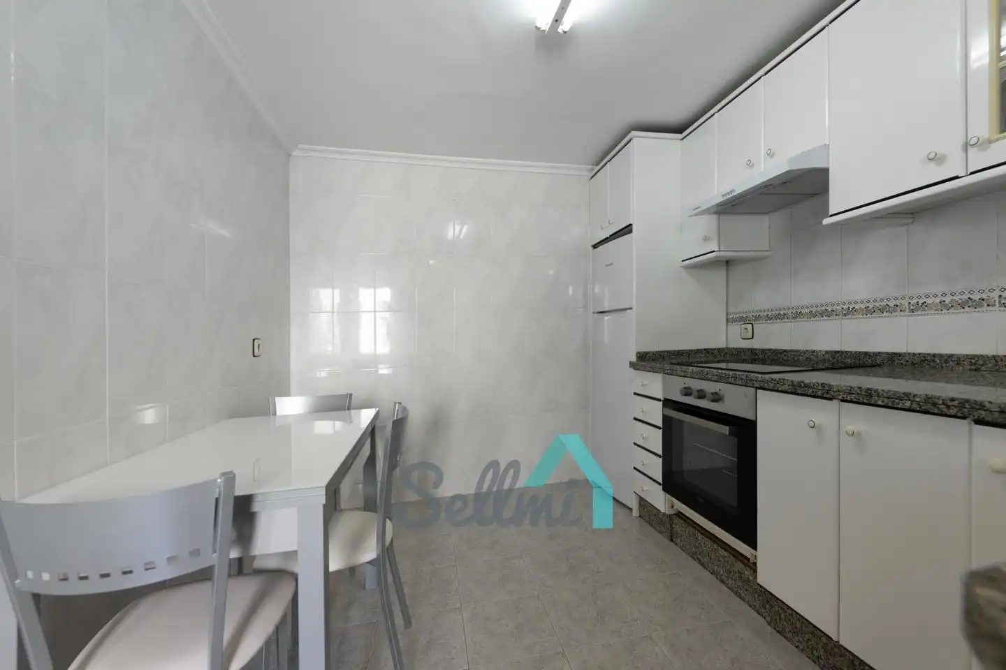 Flat for rent in De Gloria Fuertes, Masip