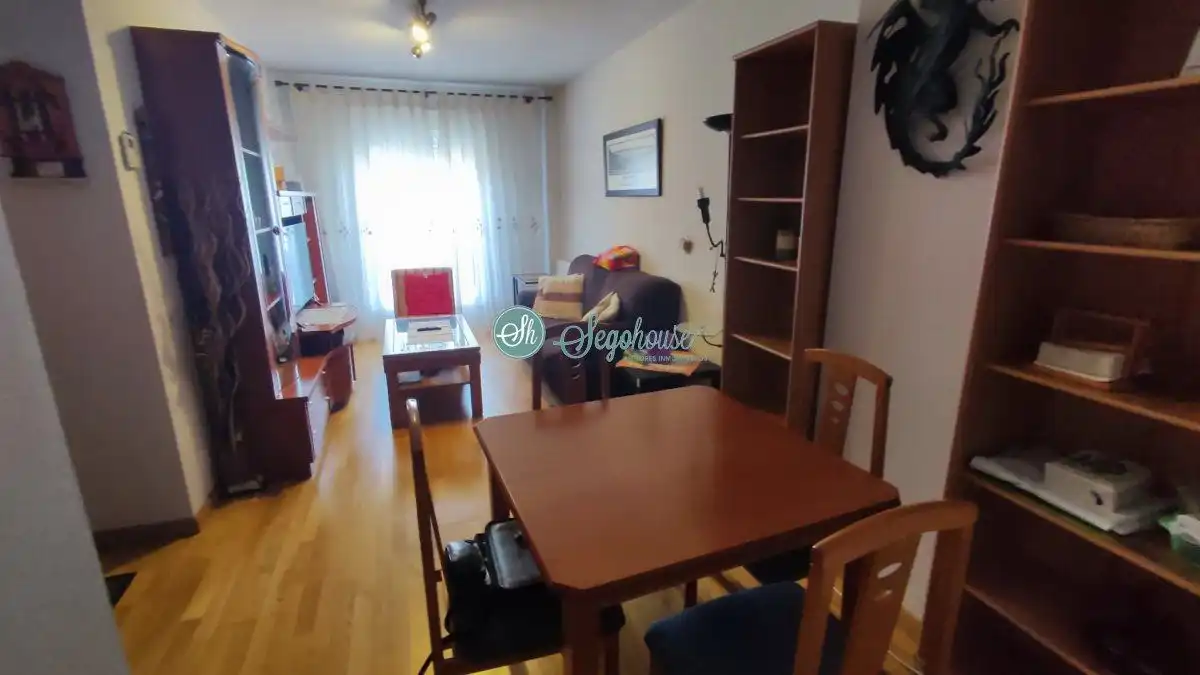 Comedor de Piso en venta en San Cristóbal de Segovia con Calefacción y Trastero