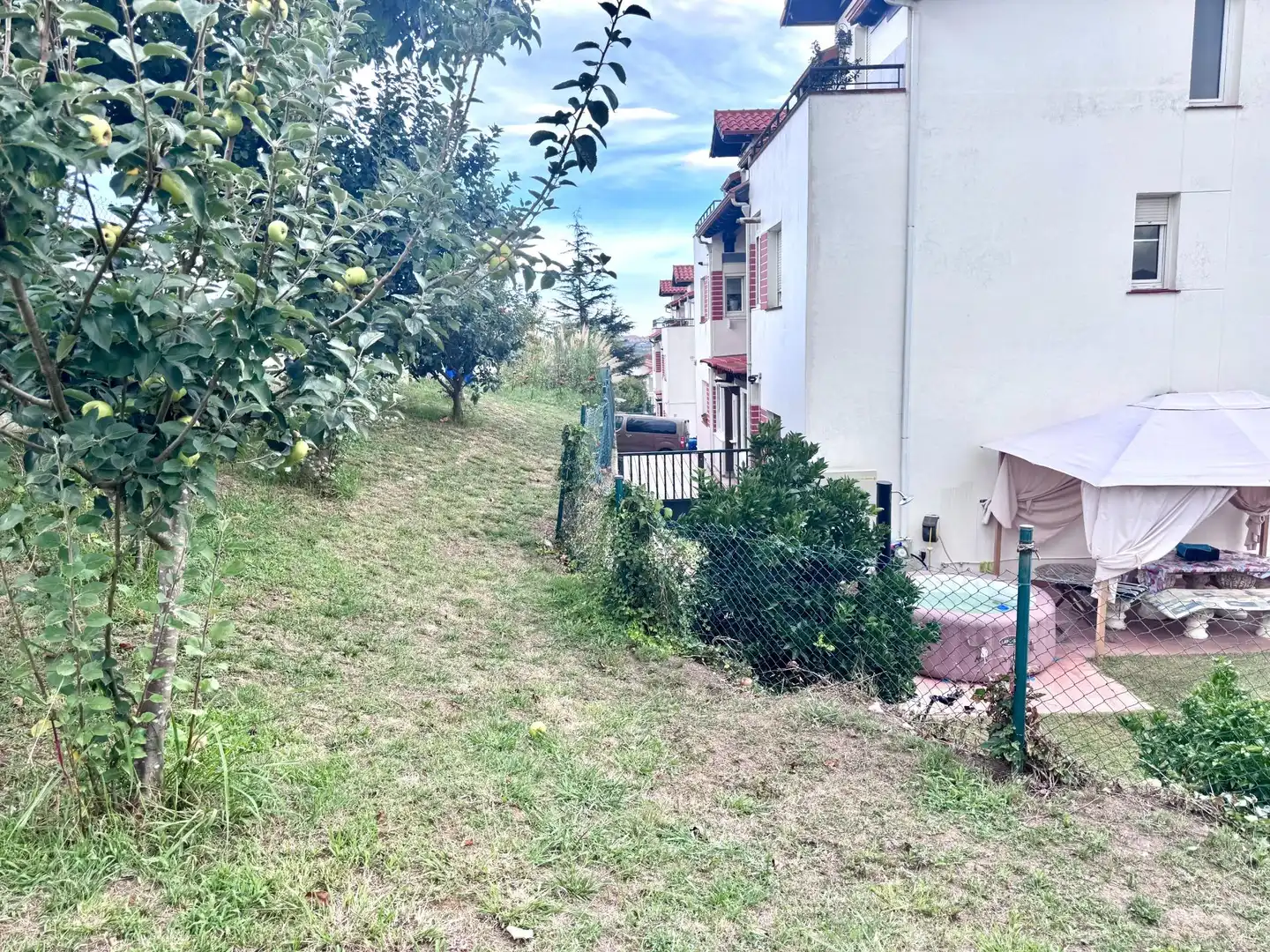 Erdgeschoss zum Verkauf in El Astillero   mit Heizung, Privatgarten und Terrasse