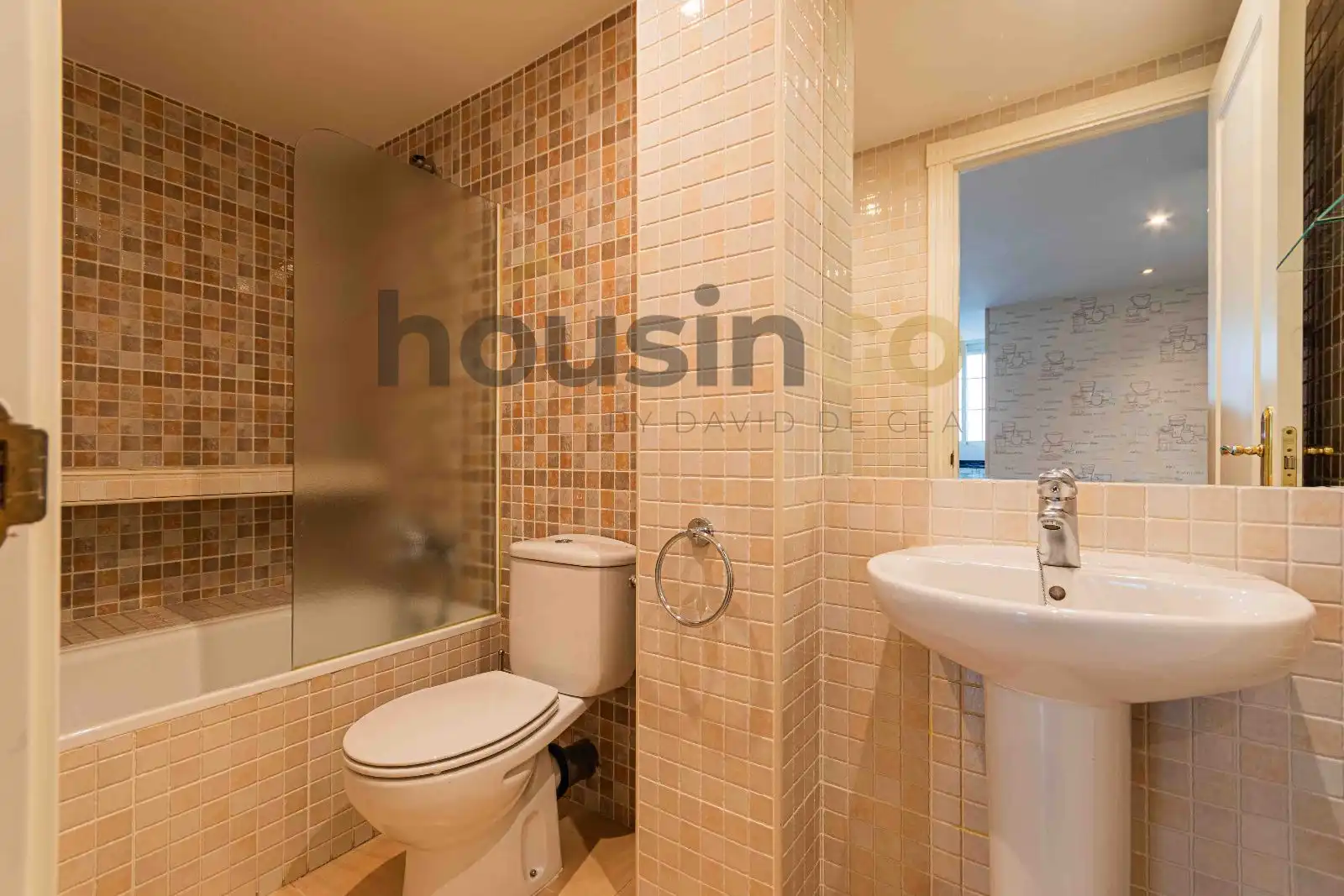 Badezimmer von Wohnung zur Miete in Madrid mit Klimaanlage, Heizung und Parkett