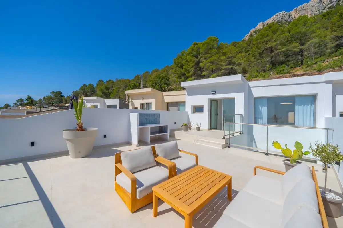 Casa aparellada amb terrassa en venda a Partida Oltamar, imagen 6
