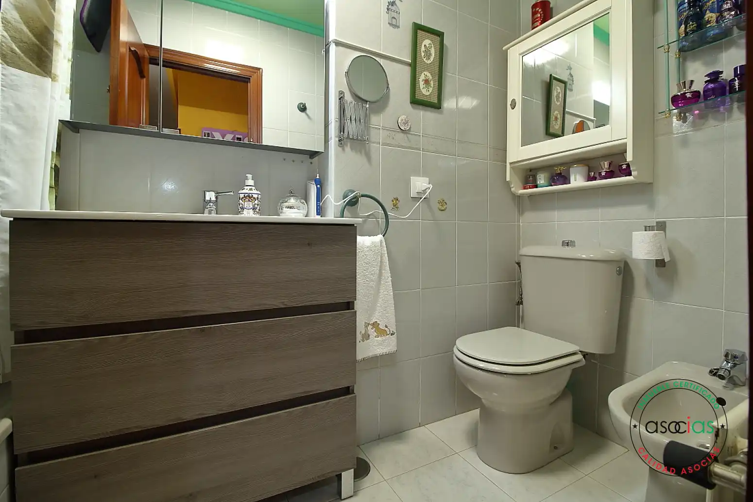 Baño de Piso en venta en Gijón  con Calefacción, Parquet y Trastero