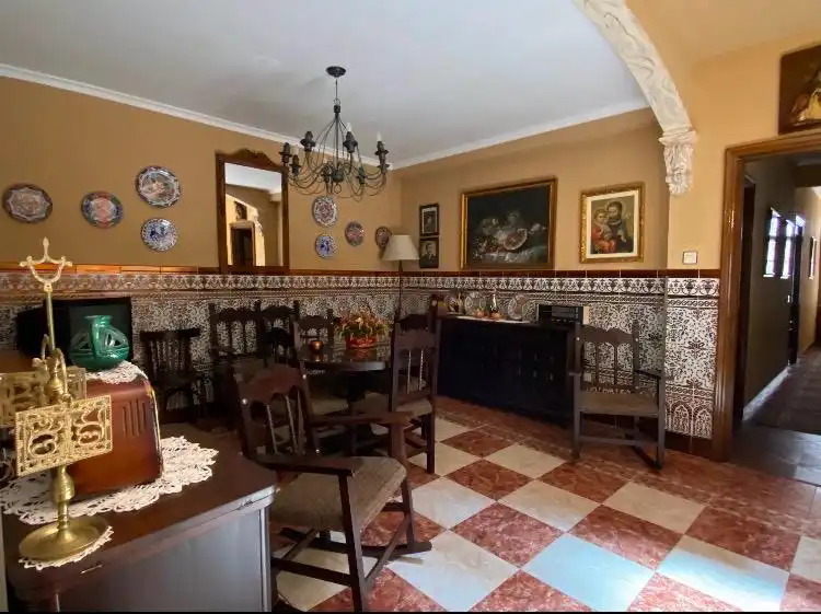 Casa a schiera con terrazza in vendita a Calle Pio XII 10