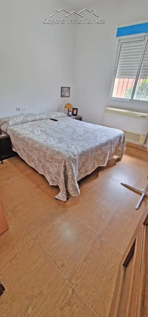 Dormitori de Casa o xalet en venda en El Puerto de Santa María amb Aire condicionat, Jardí privat i Piscina