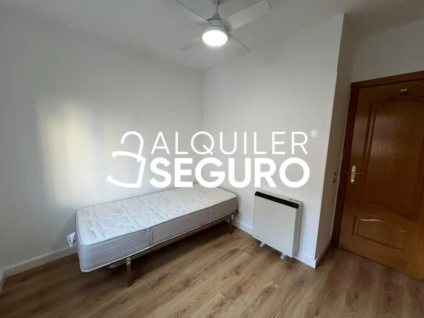 Habitación de Piso de alquiler en Madrid con Calefacción y Amueblado