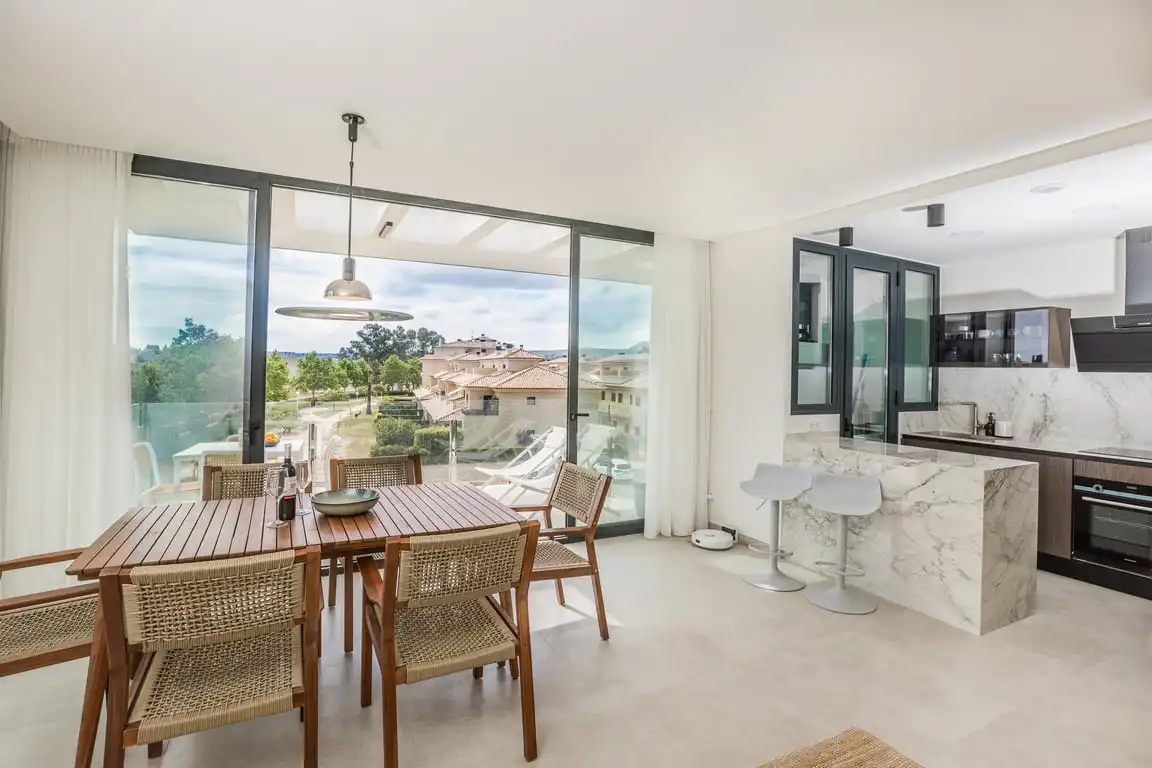 Terrasse von Wohnungen zur Miete in Jávea / Xàbia mit Klimaanlage, Privatgarten und Schwimmbad