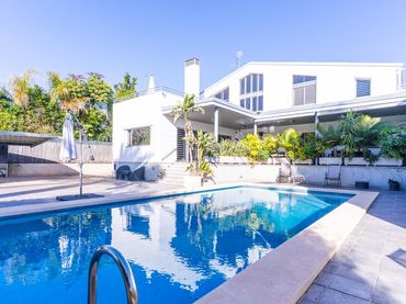 Casa amb piscina en venda a Jose Antón Agullo